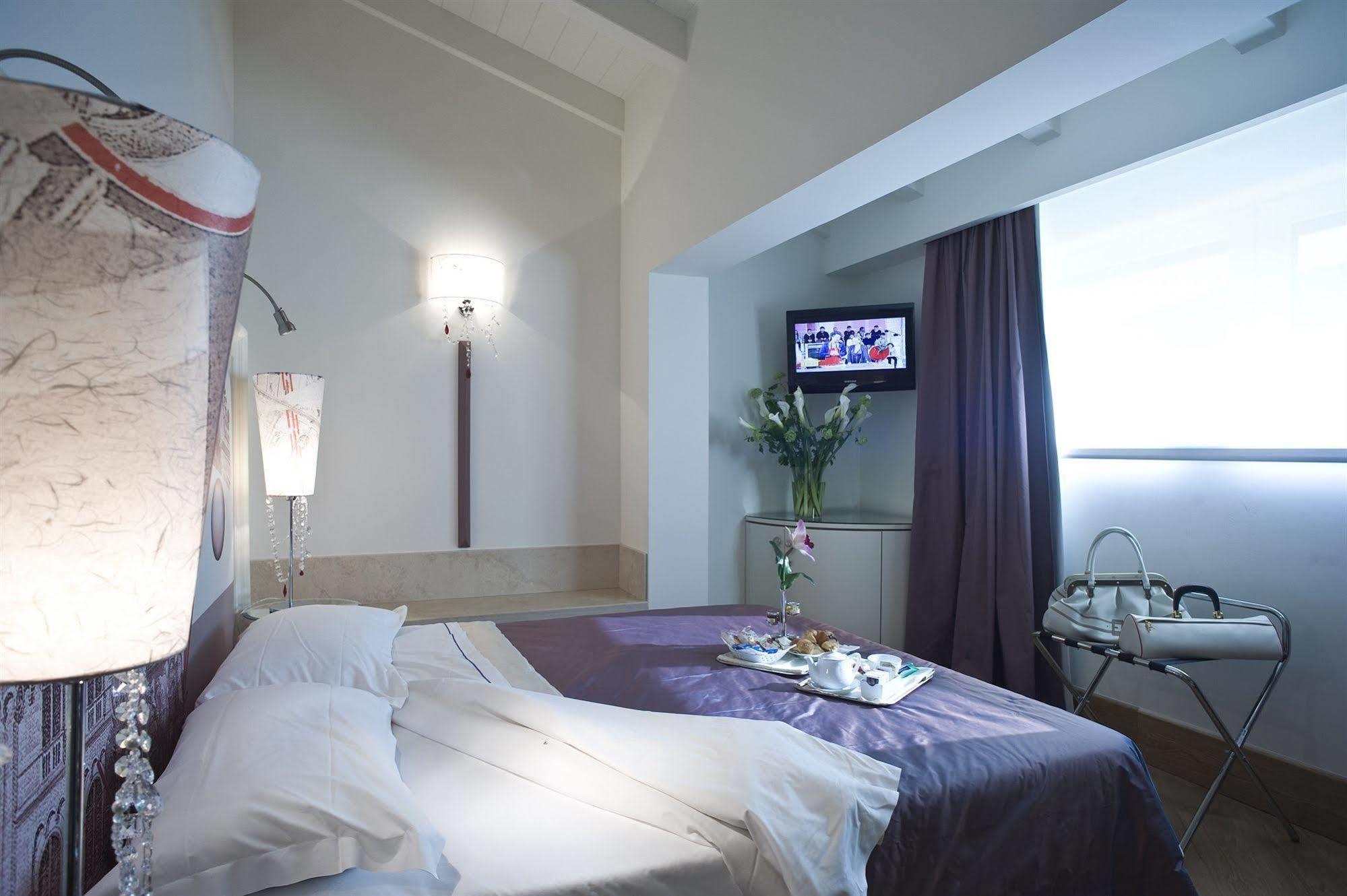 Hotel Armonia Pontedera Kültér fotó