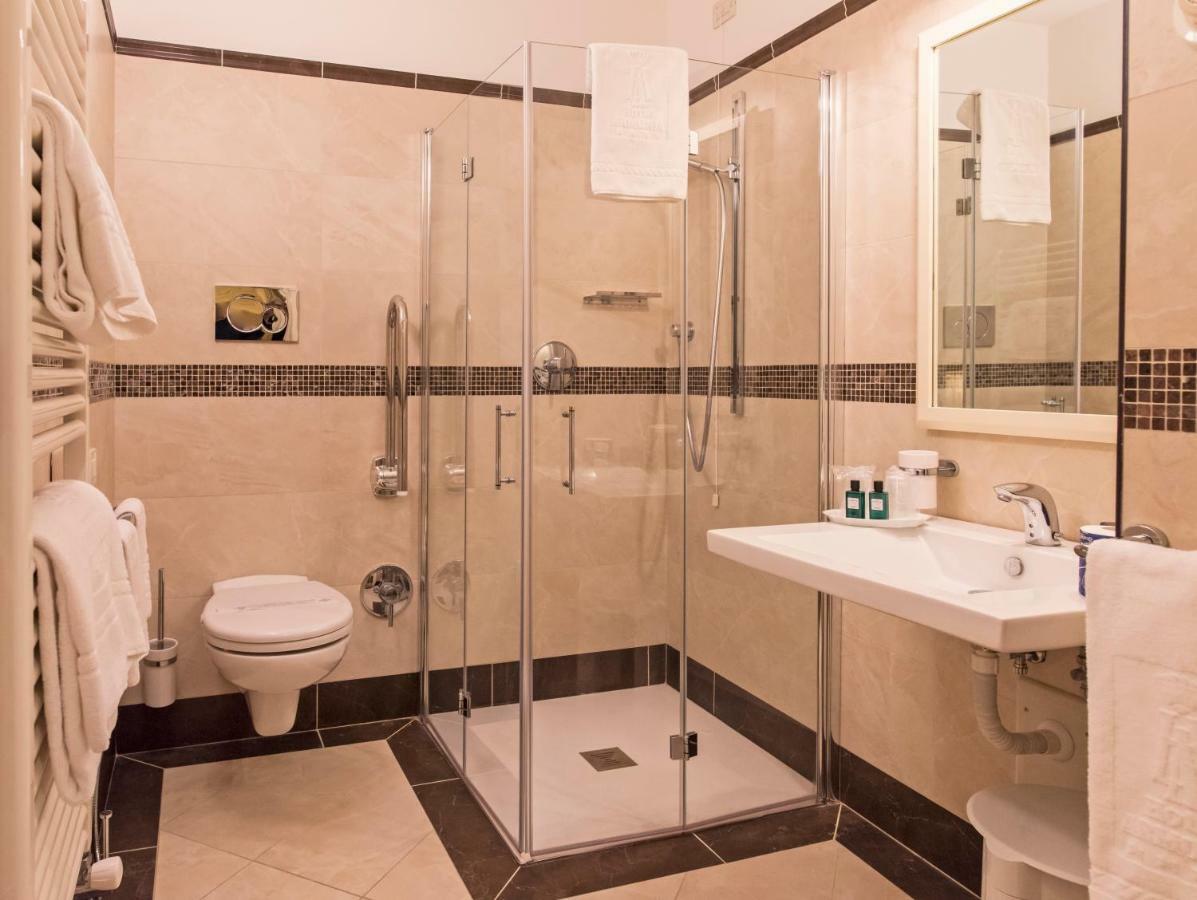 Hotel Armonia Pontedera Kültér fotó